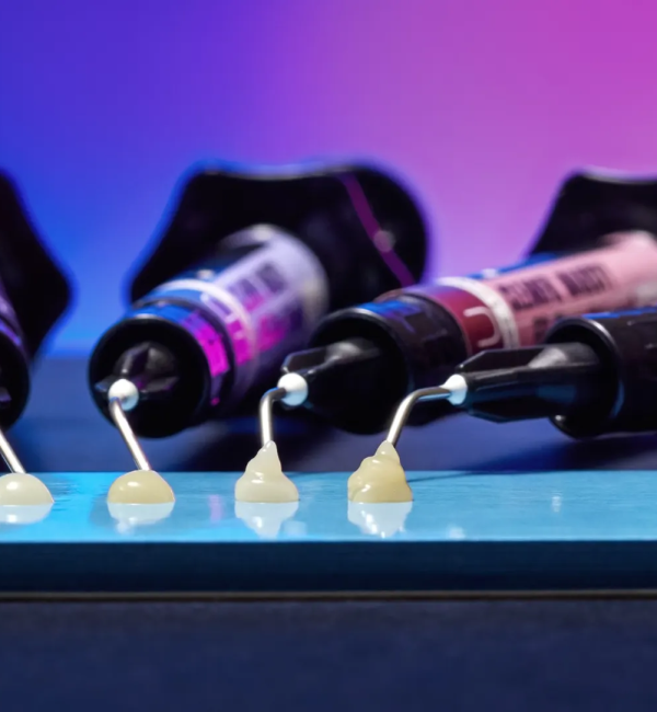 COMPOSITE LỎNG TỶ LỆ HẠT ĐỘN CAO - CLEARFIL MAJESTY ES FLOW UNIVERSAL